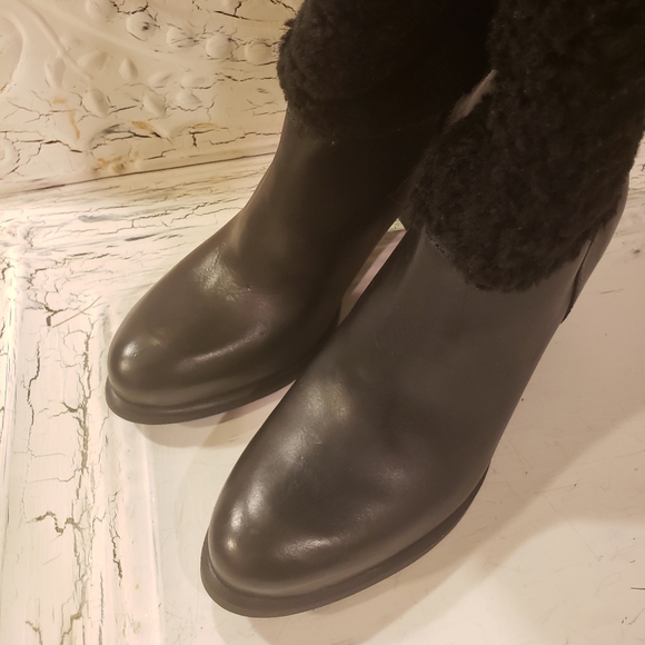 Ugg Ava exposed shearling Boots - Picture 5 of 9